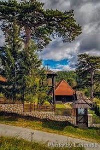 Црква брвнара у Доброселици Златибор