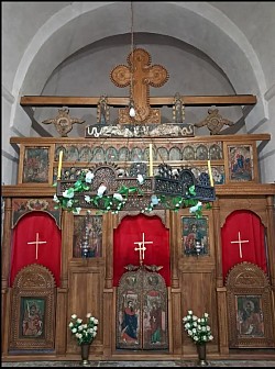 Црква Светих апостола Петра и Павла у Сирогојну - Ikonostas crkve u Sirogojnu, rad slikara Simeona Lazovića